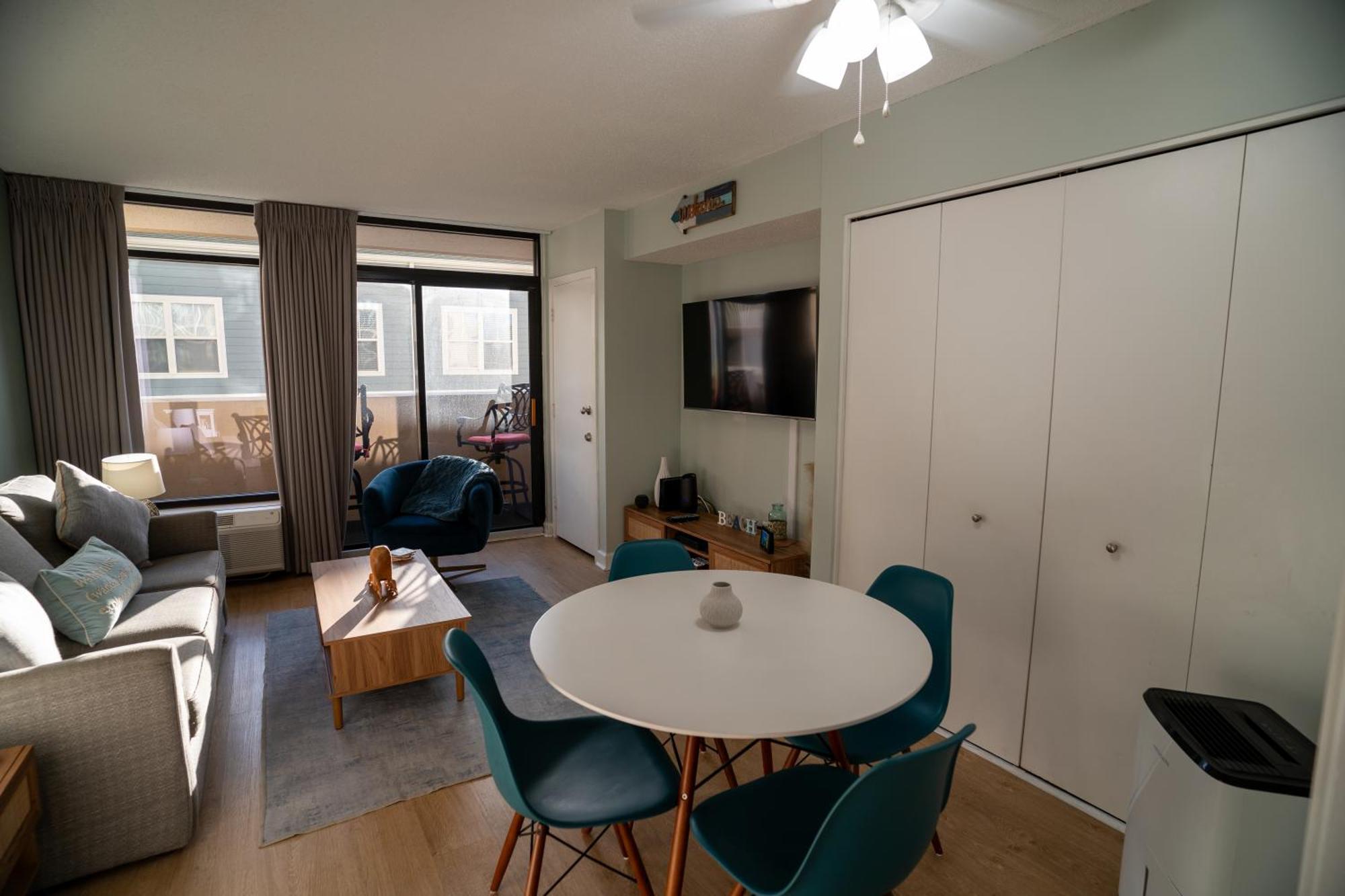 מירטל ביץ' Oceanview Condo With Pool, Hot Tub, Balcony, Right On The Beach מראה חיצוני תמונה